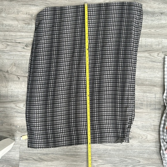 Calvin Klein Sheer Black/White Accessory Scarf - Picture 2 of 9